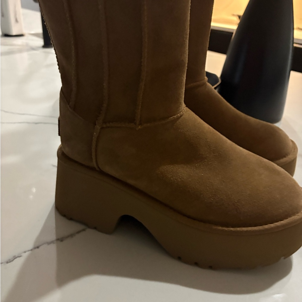 UGG Women's brown/chestnut classic twin seem boots - Picture 3 of 15